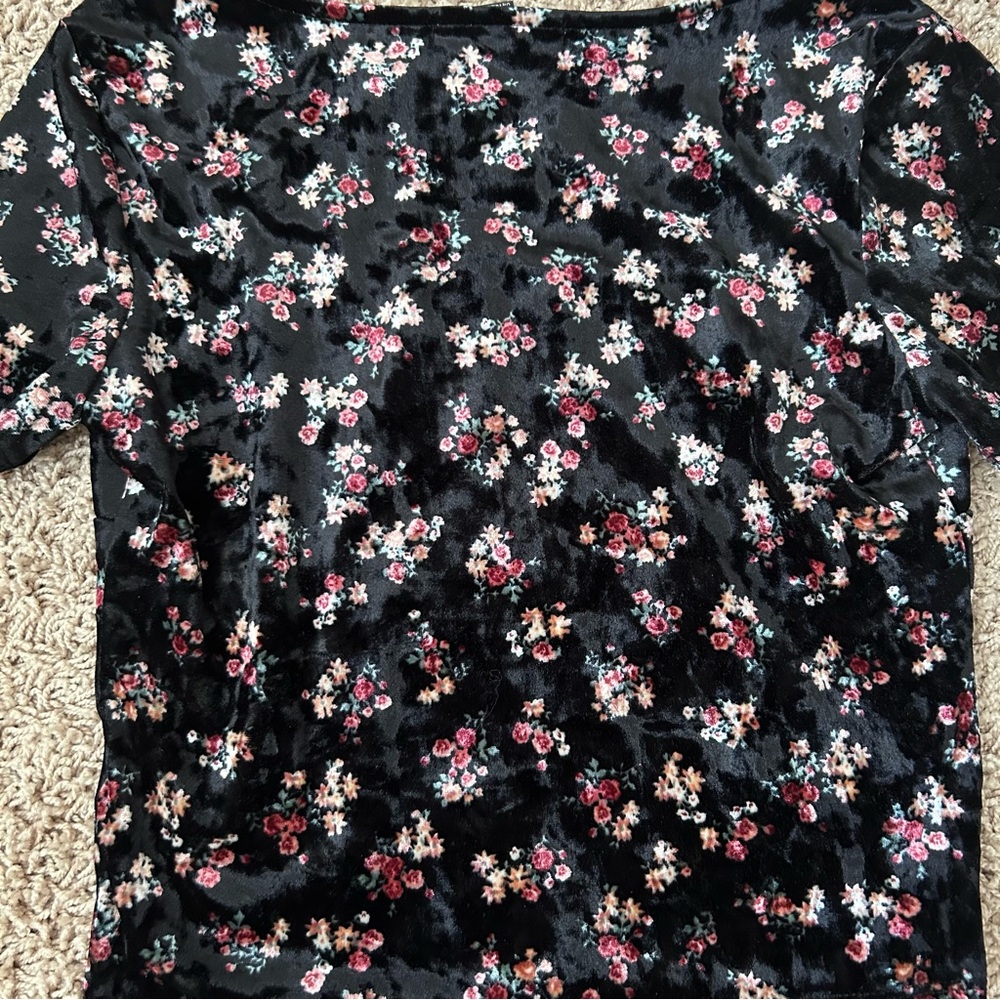 Velour Floral Top - Picture 4 of 5